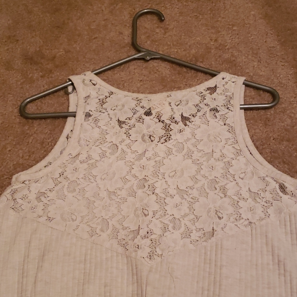 Shirt - Picture 3 of 4